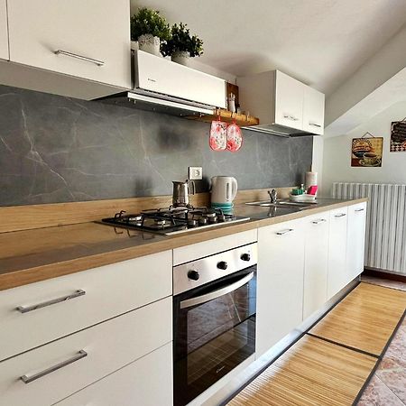 Silla House - A Due Passi Dal Lago Malgrate Exterior photo